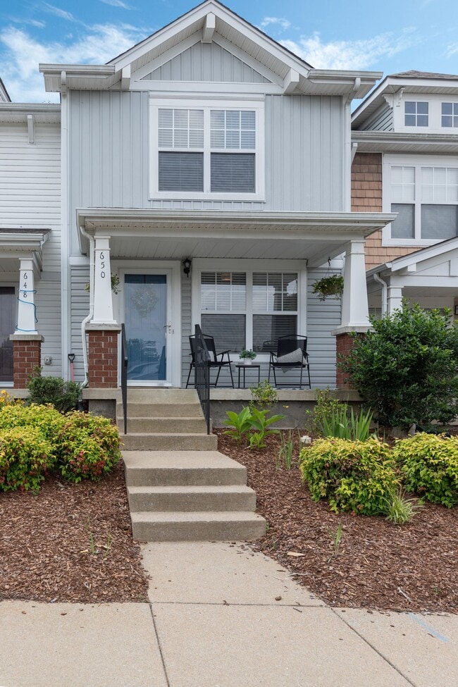 Primary Photo - 650 Flintlock Ct