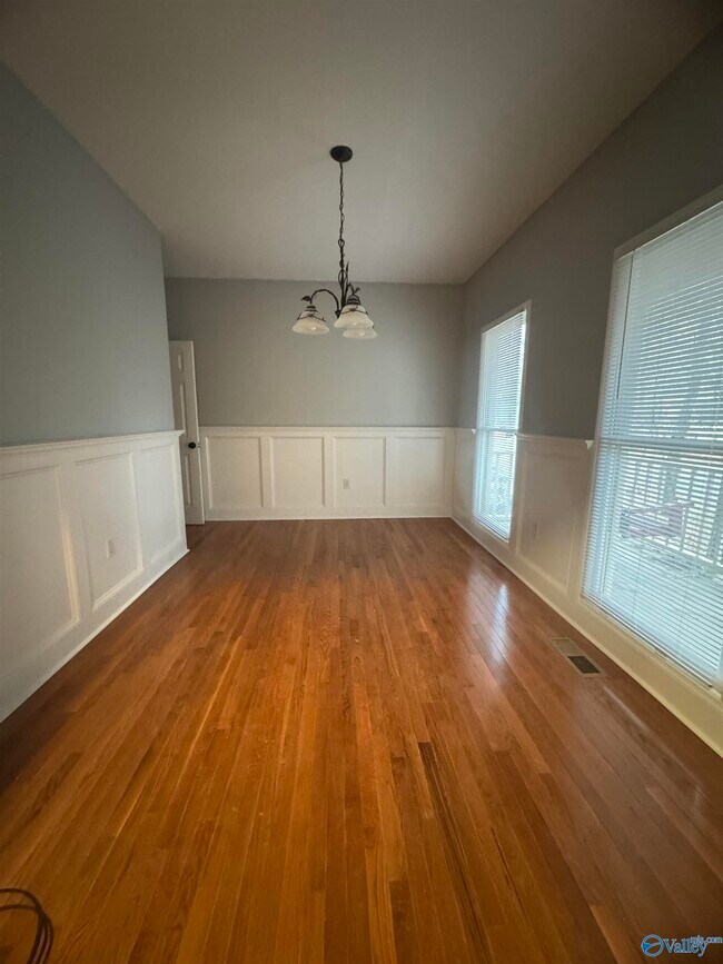 Building Photo - 108 Suffolk Dr