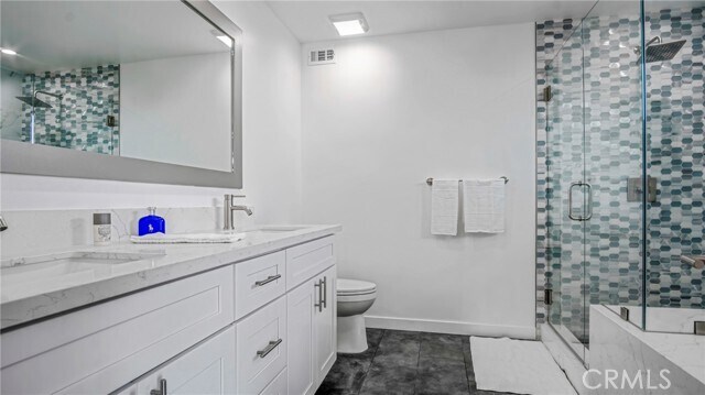 Building Photo - 4124 Barrett Rd