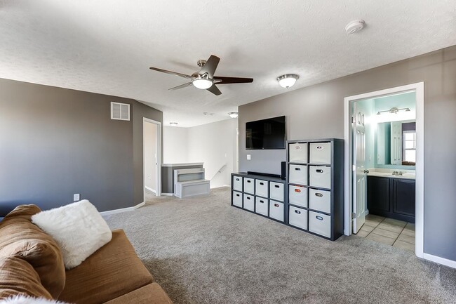 Building Photo - 6995 Hearthwood Dr