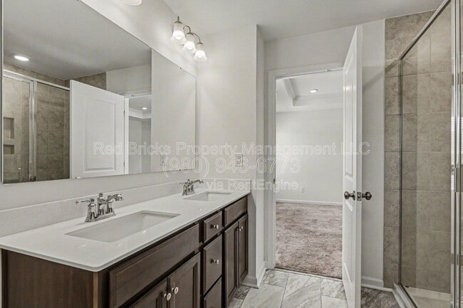 Building Photo - 2785 Yeager Dr NW