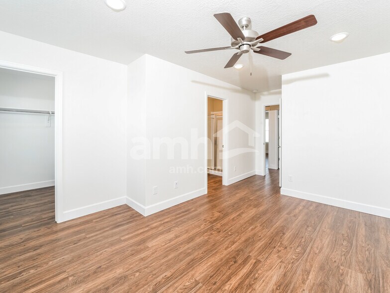 Building Photo - 6042 W South Jordan Pky