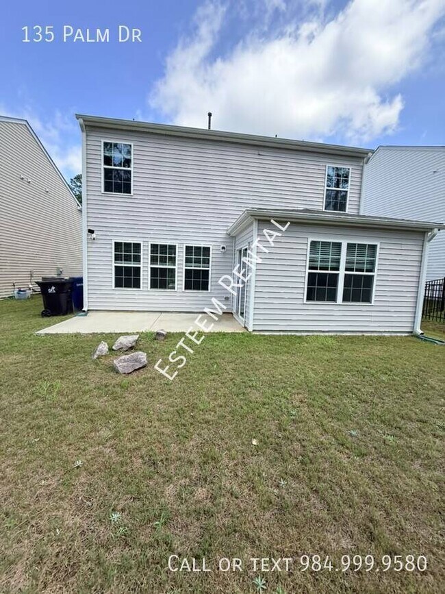 Building Photo - 135 Palm Dr