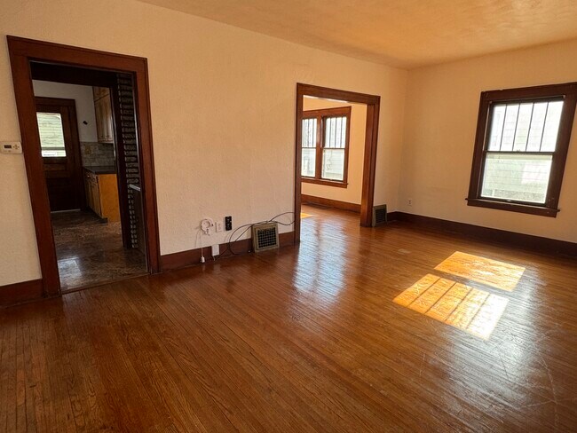 Building Photo - 2207 Wilkes Ave