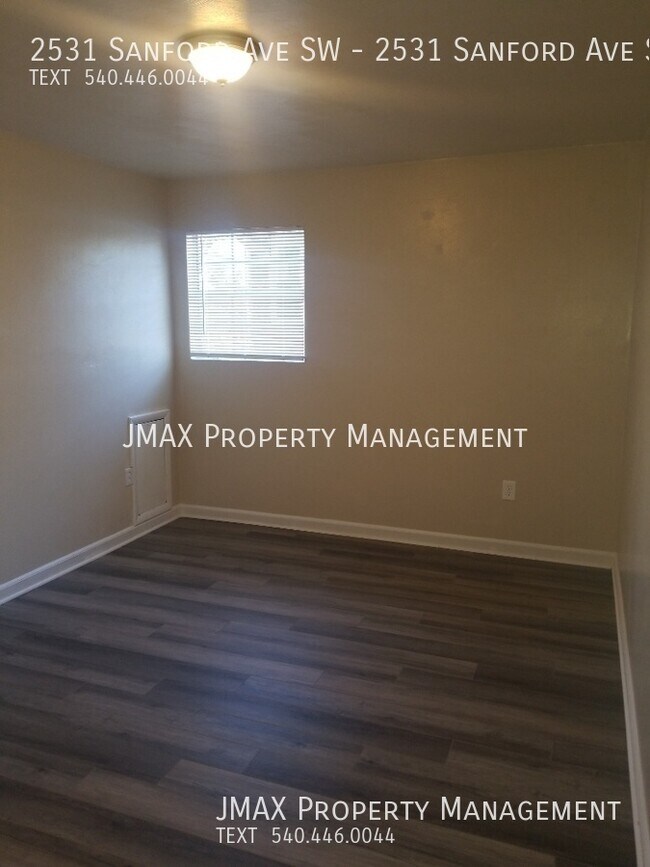 Building Photo - This property has a no security deposit op...