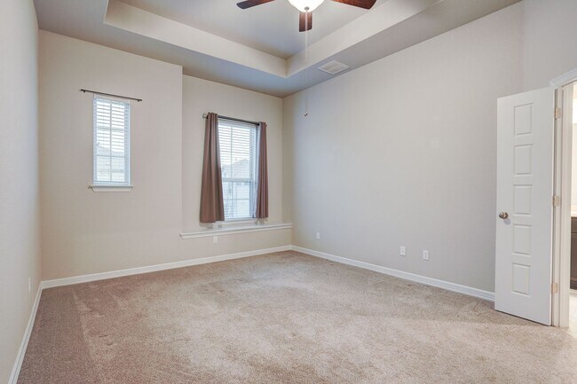 Building Photo - 2212 Dillon Pond Ln