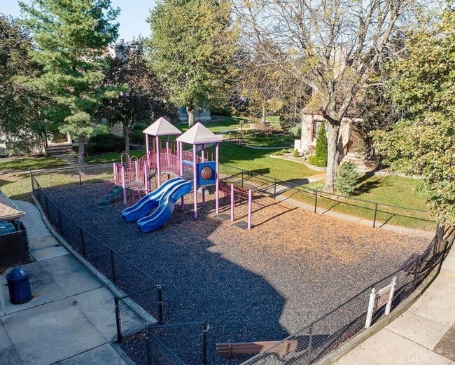 Building Photo - 163 Goldmine Ln