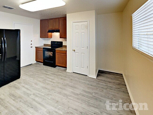 Building Photo - 9939 Amber Breeze