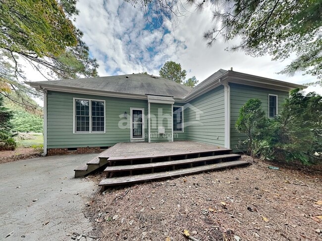 Building Photo - 1100 Secotan Pl