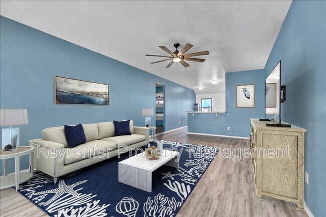 Building Photo - 551 SE 4th St