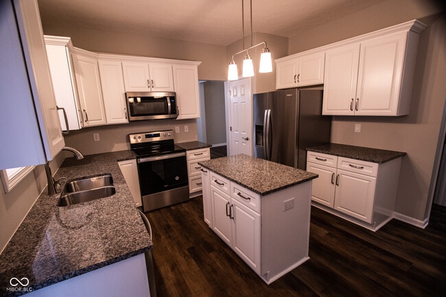 Building Photo - 10813 Putnam Pl