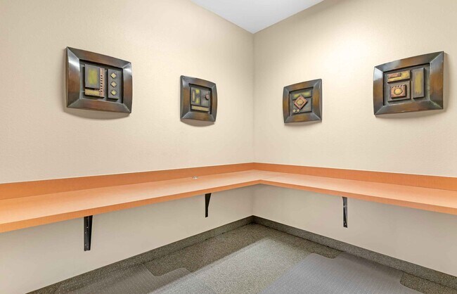 Building Photo - Furnished Studio-Bartlesville - Hwy 75
