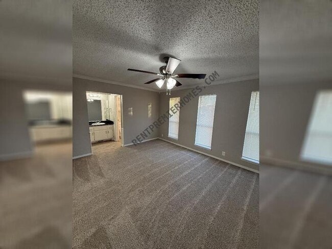 Building Photo - 1011 Taurus Dr