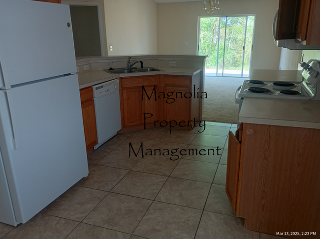 Building Photo - Groveland/Clermont Area 3 Bedroom 2 Bathro...