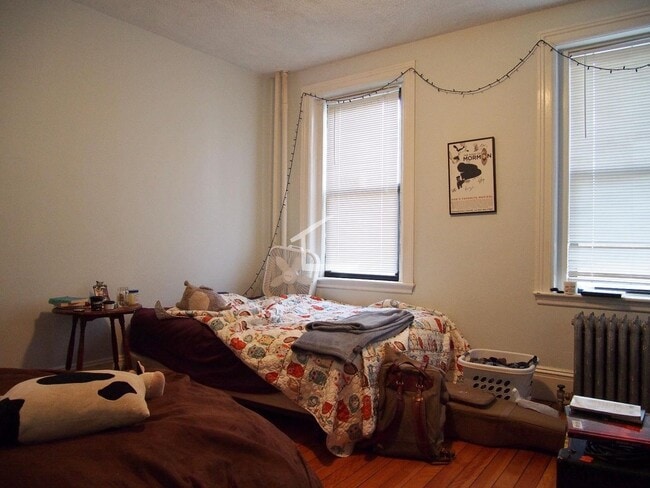 Building Photo - 14 Glenville Ave