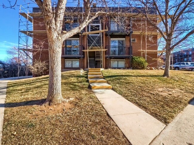 Primary Photo - 2 Bedroom Condo in Denver