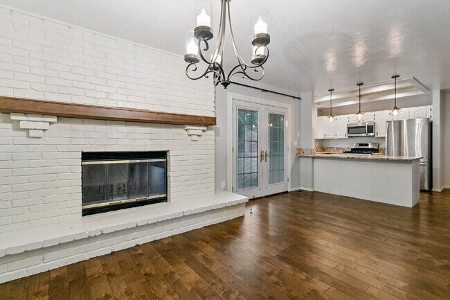 Building Photo - 3-Bed Ranch Retreat in Briargate Just 15 M...