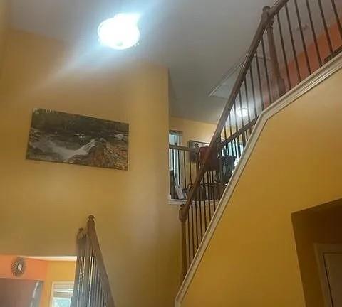 Building Photo - 1575 Faircrest Ln