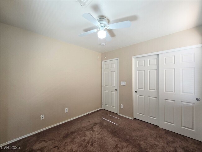 Building Photo - 5431 W Hasley Canyon Ave