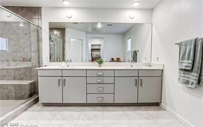 Building Photo - 817 Piermont court