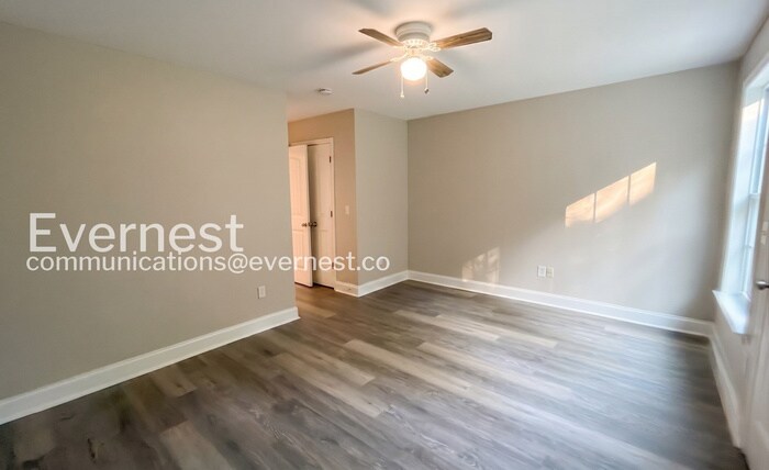 Building Photo - 124 Brown Estates Dr