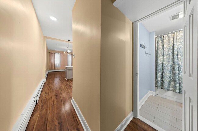 Building Photo - 247 Montgomery St