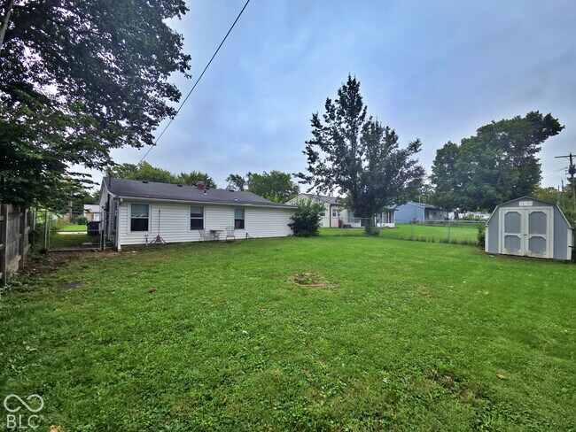 Building Photo - 1433 Hillcrest Dr