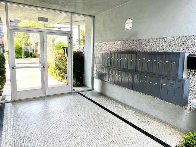 Building Photo - Corteen Apartments