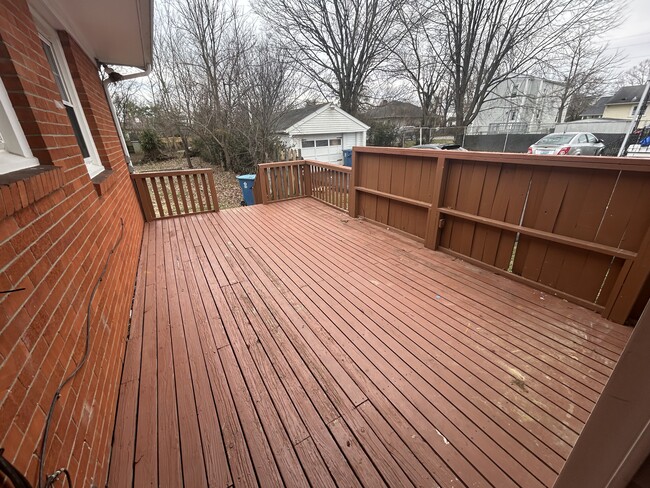 Building Photo - 1404 Logan St