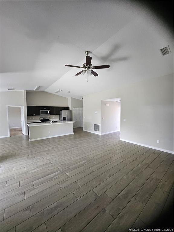 Building Photo - 1410 SW Flounder Ln