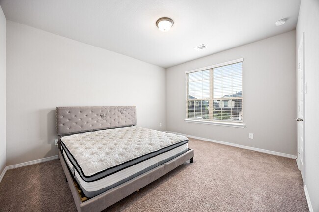 Building Photo - 17535 White Baneberry Dr