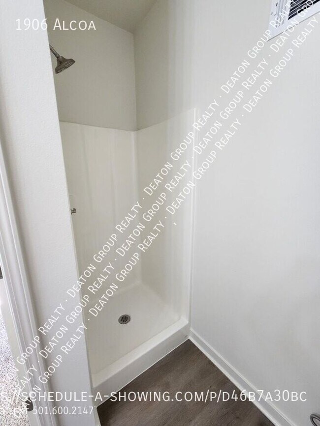 Building Photo - 1906 Alcoa-