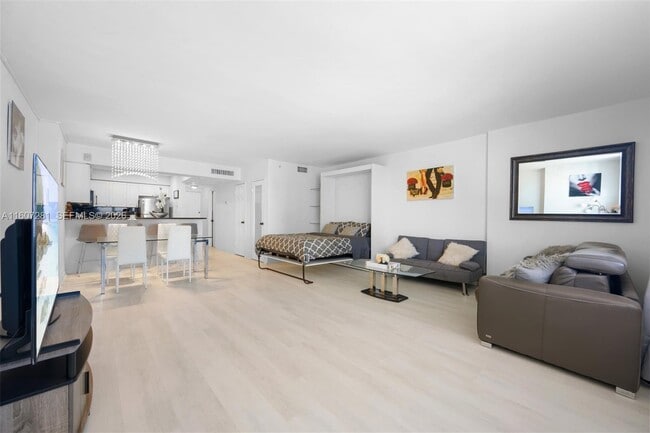 Building Photo - 2501 S Ocean Dr