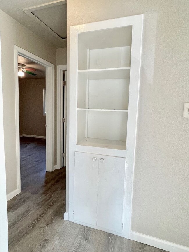 Building Photo - 3 Bedroom/ 1 Bathroom Rancher Close To Fort Carson