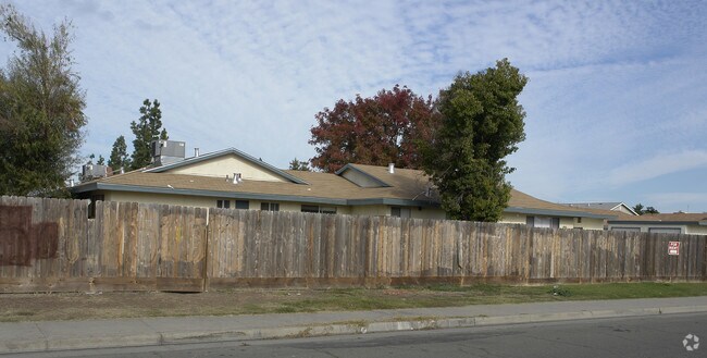 Building Photo - 1801 Carter Way