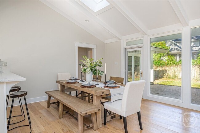 Building Photo - 10 Howley Ln