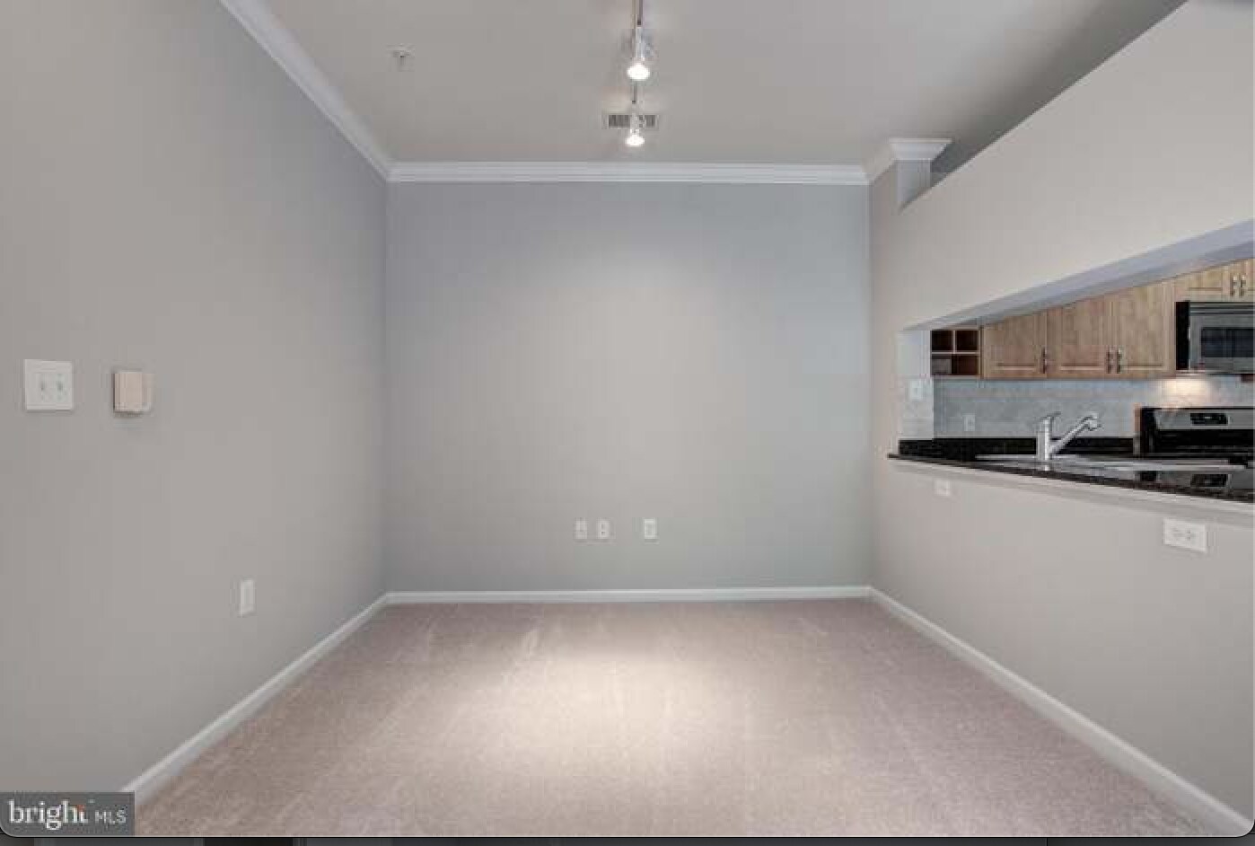 Building Photo - 12120 Garden Ridge Ln