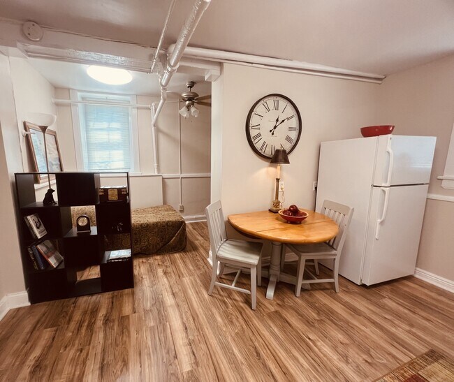 Floorplan - Avon Apartments