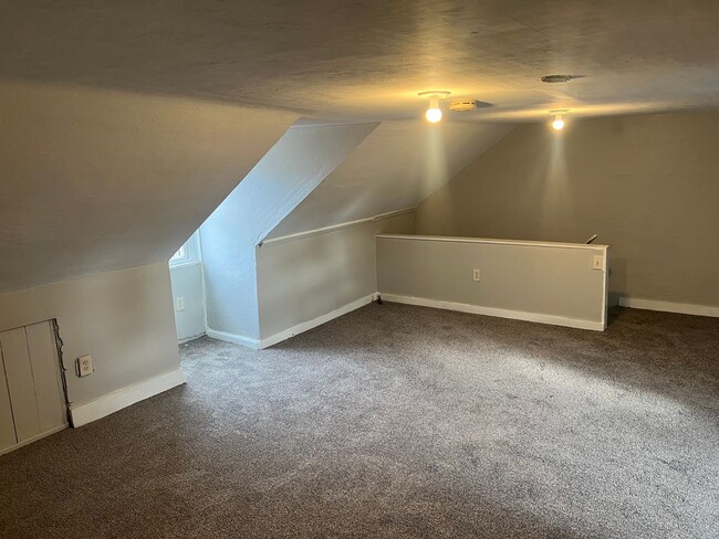 Building Photo - Recently Remodeled 4 Bedroom, 1.5 Bathroom House In Lancaster City