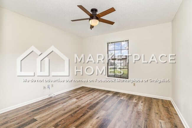 Building Photo - 11632 Poydras Ln