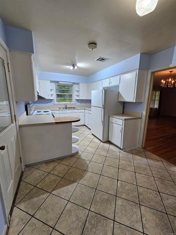 Building Photo - 179 W Rosemary Rd