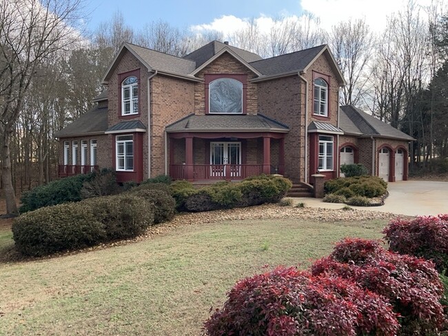 Primary Photo - 112 Limelight Dr