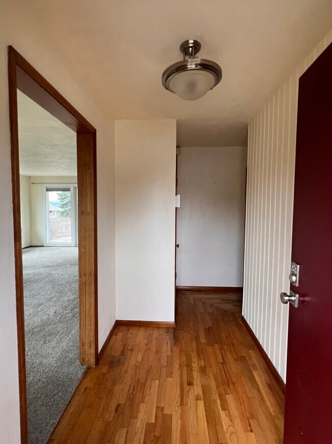 Building Photo - 1701 Pitt Ave