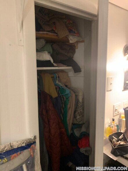 Building Photo - 28 S Huntington Ave