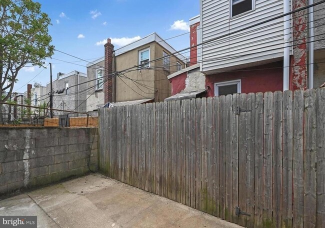 Building Photo - 1318 S Reese St
