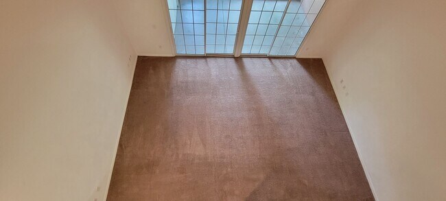 Building Photo - Charming 2/2 townhouse in Eagle Trace