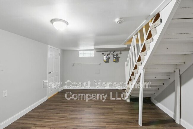 Building Photo - 5906 The Alameda