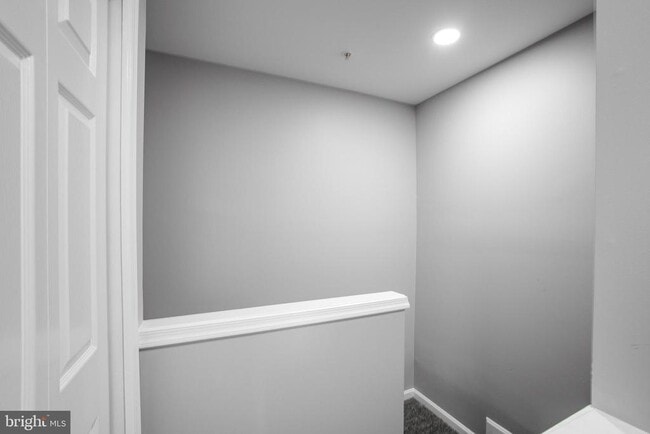 Building Photo - 12765 Fair Crest Ct