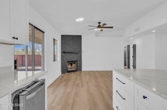 Building Photo - 980 N Solar Dr