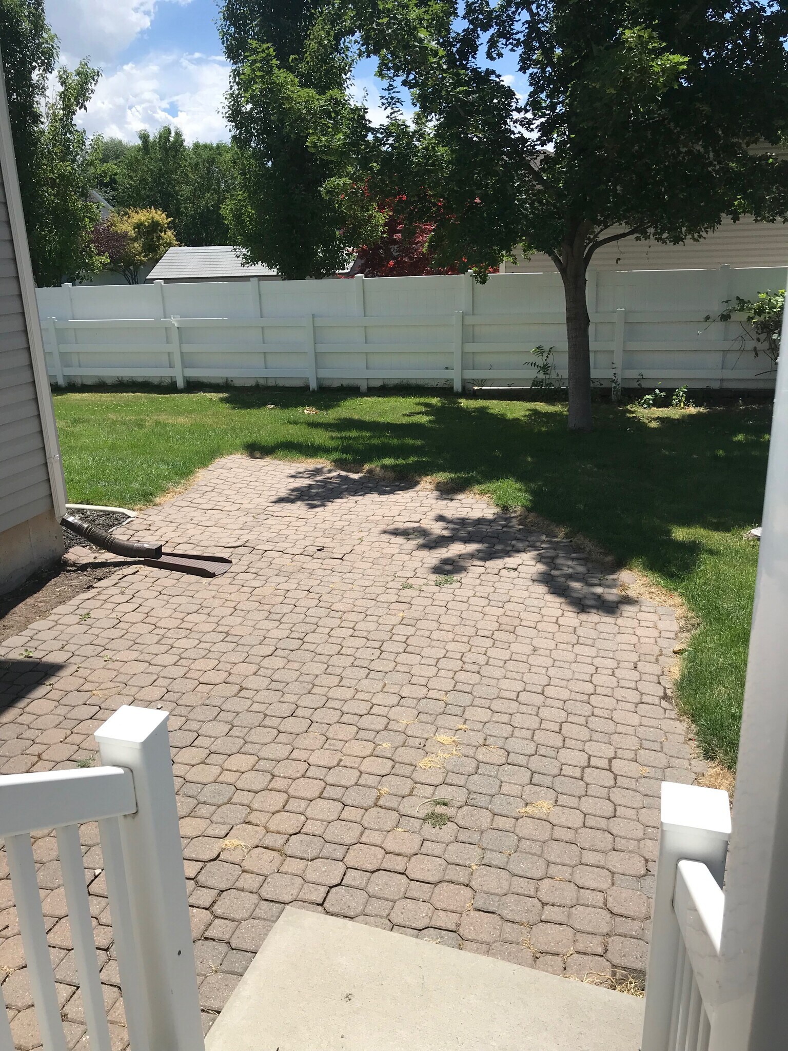 Building Photo - 633 S Teresa St